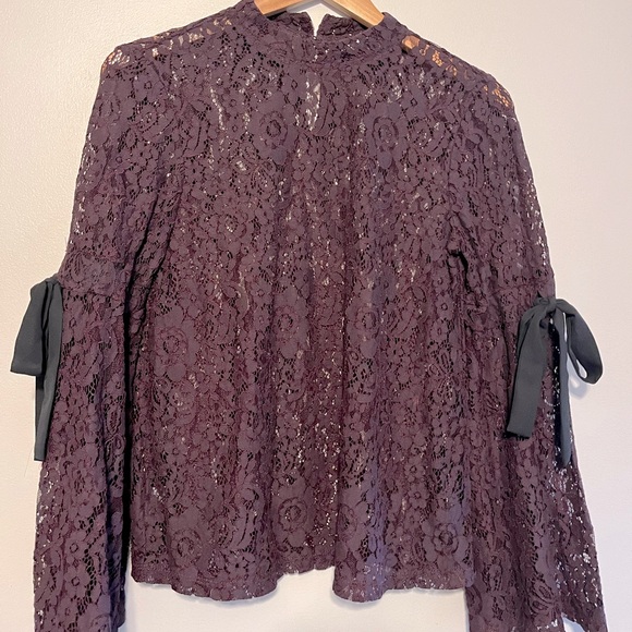 LOFT Burgundy Lace with Black Tie Sleeves Ann Taylor Holiday Christmas Blouse - Picture 2 of 7